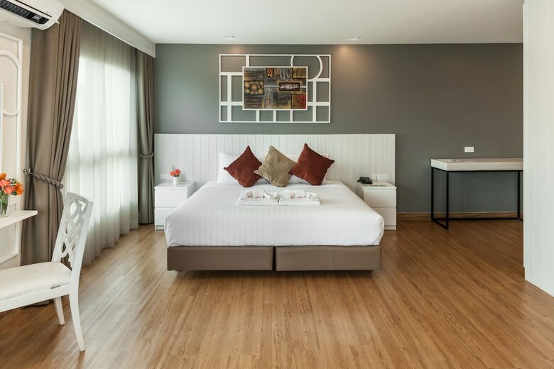 Cmor Hotel Chiang Mai By Andacura