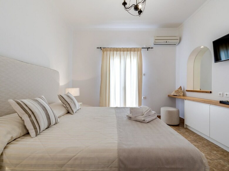 Hotel Damigos Caldera World