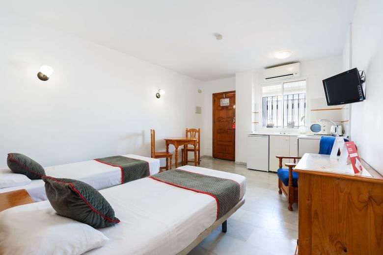 Oyo Apartamentos Pepe Mesa