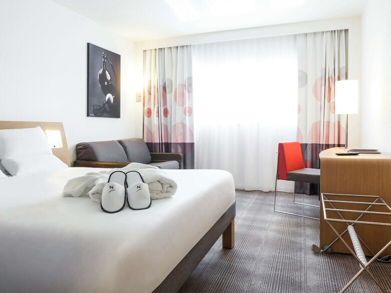 Hotel Novotel Saint-quentin In Yvelines