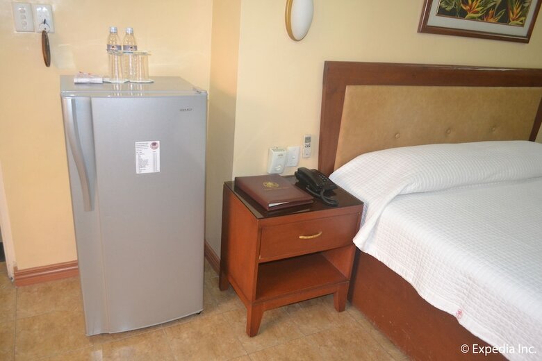Pacific Breeze Hotel And Resort