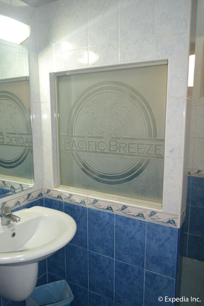 Pacific Breeze Hotel And Resort