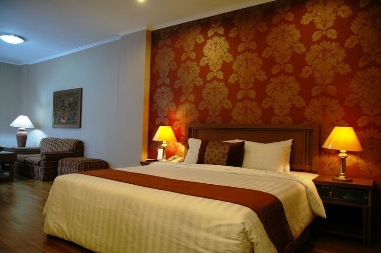 Riyadi Palace Hotel