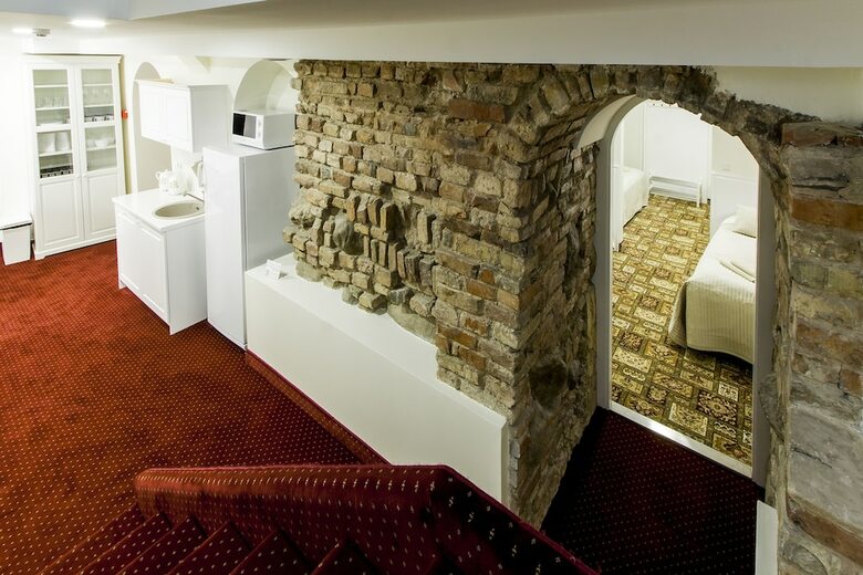 Hotel Real House