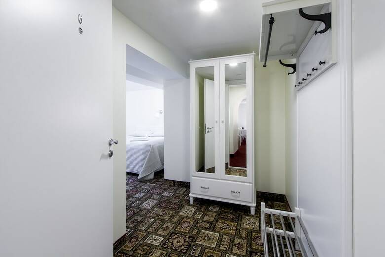Hotel Real House