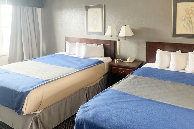 Hotel Lake St Loius