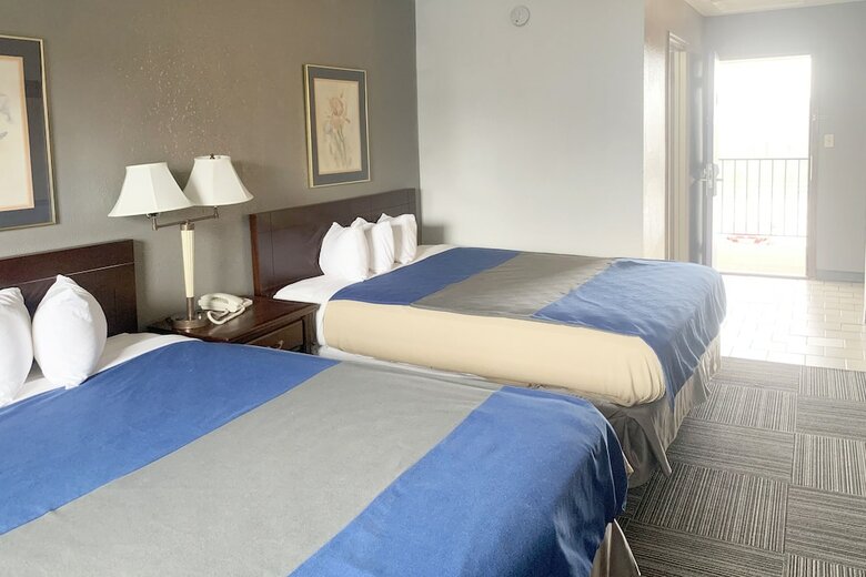 Hotel Lake St Loius