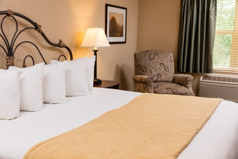 Ramada By Wyndham Galena Hotel And Day Spa