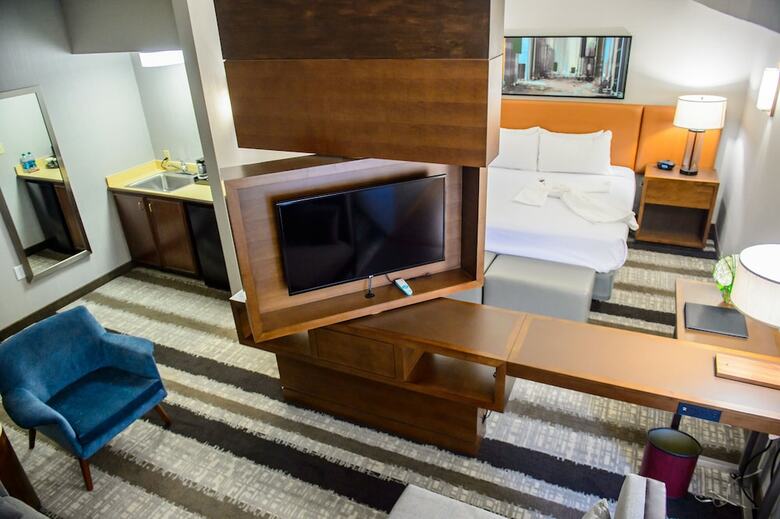 Hotel Crowne Plaza Dulles Airport