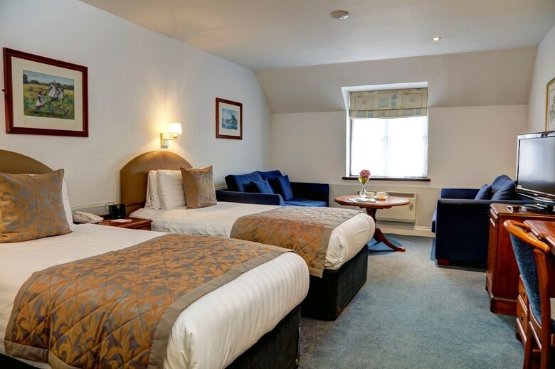 Best Western Plus Old Tollgate Hotel