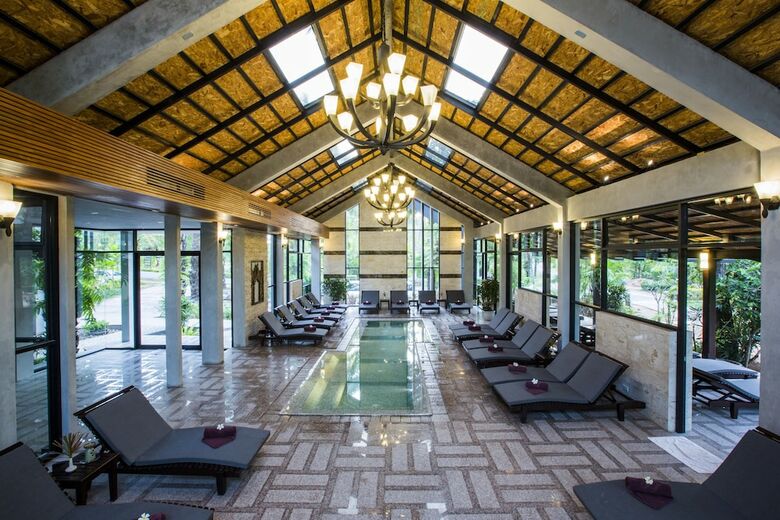 The Hotspring Beach Resort & Spa
