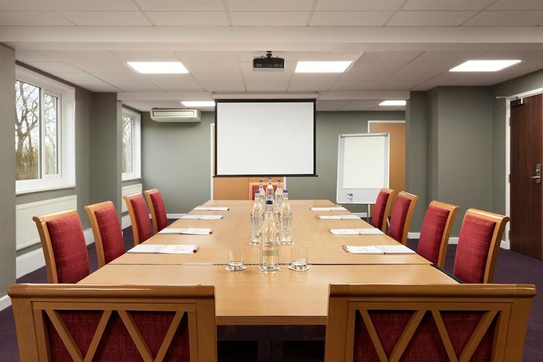 Hotel Ramada By Wyndham Chorley South