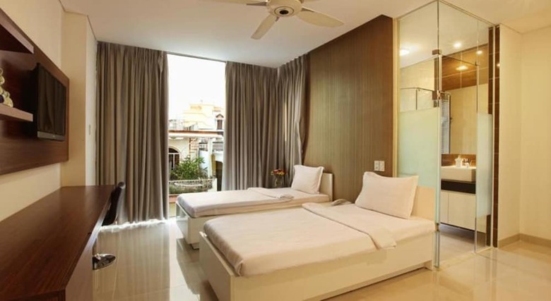 Yellow House Saigon Hotel