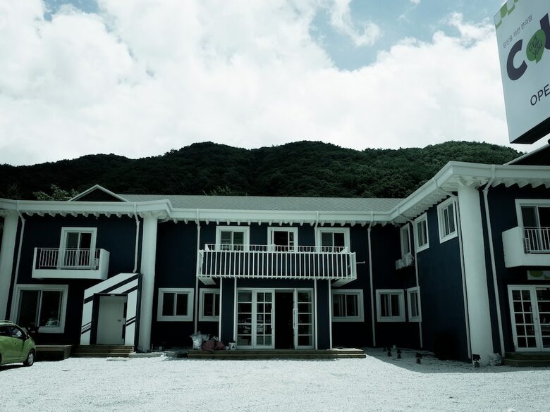 Hostal Muju In Guesthouse - Hostel