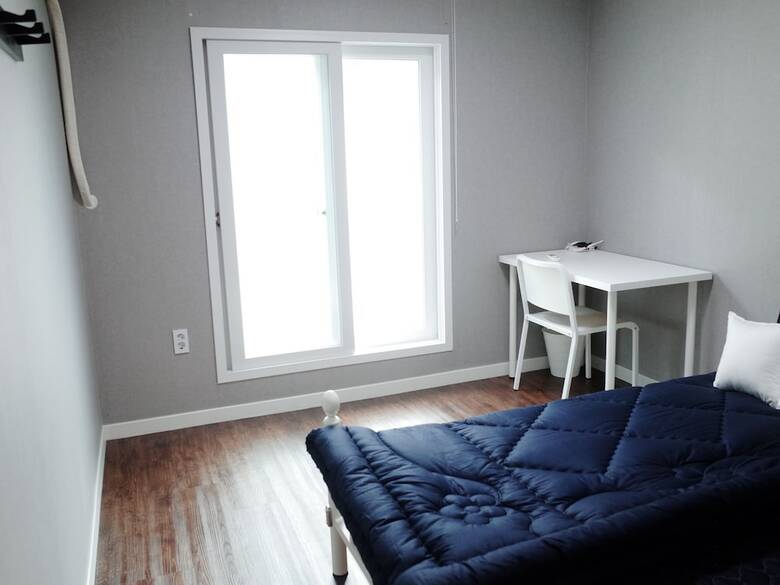 Hostal Muju In Guesthouse - Hostel