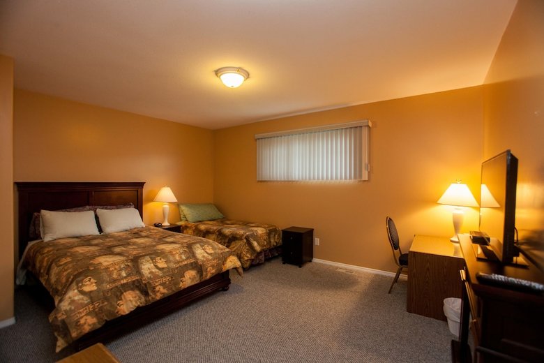 Midnight Sun Inn Bed And Breakfast