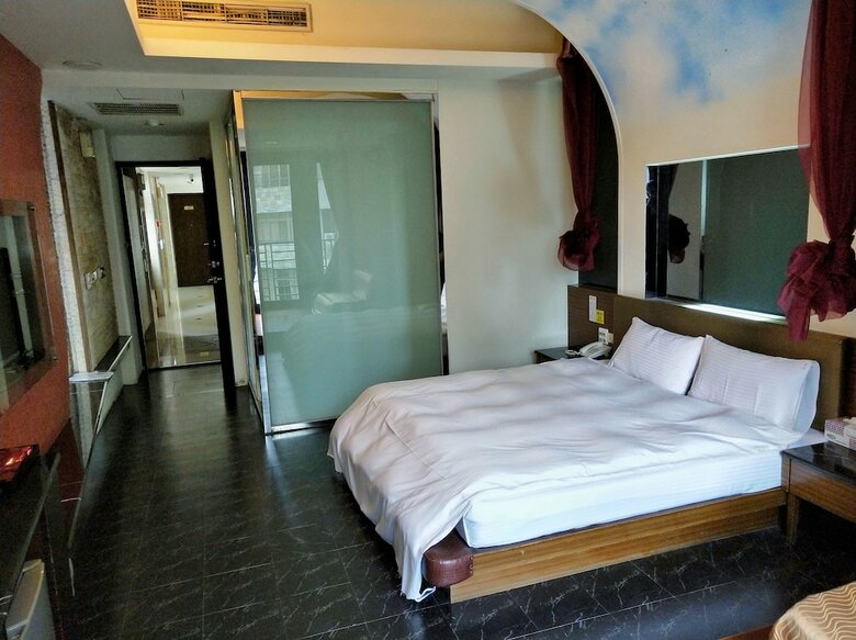 Harbor Elite Hotel