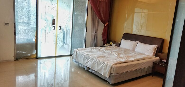 Harbor Elite Hotel