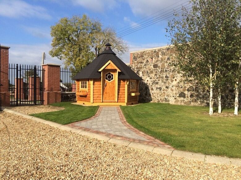Stable Court Apartments