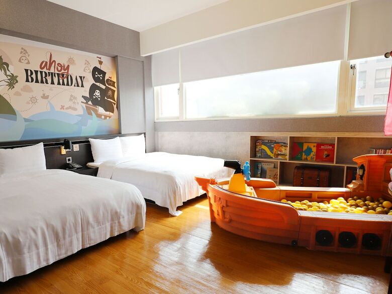 Unique Hotel - Military 75 Hotel