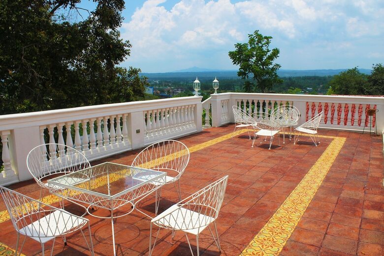 Hotel Paradores Del Castillo
