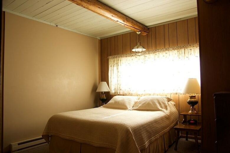 Cabana The Wayfarer Resort