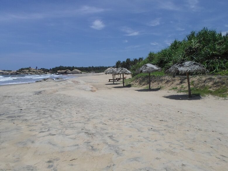 Hotel Kirinda Beach Resort