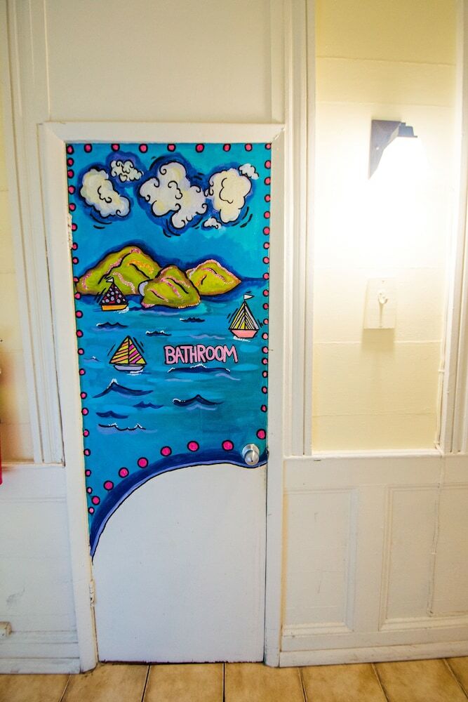 Bed & Breakfast Galleon House Hotel