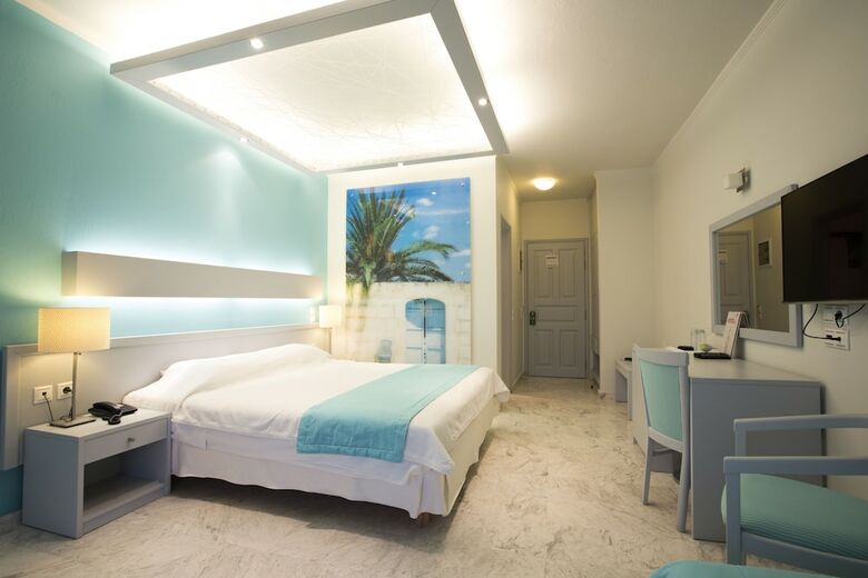 Bourtzi Hotel