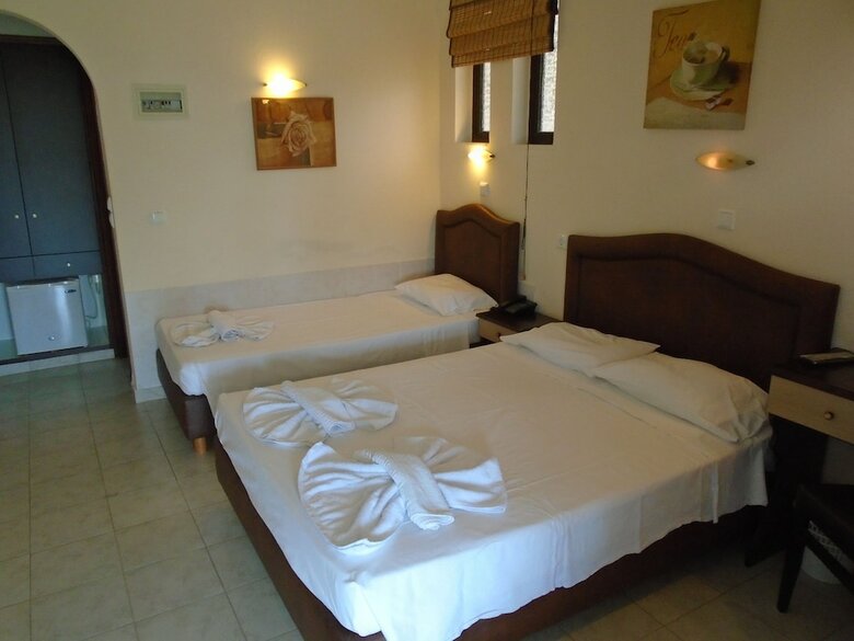 Hotel Triton