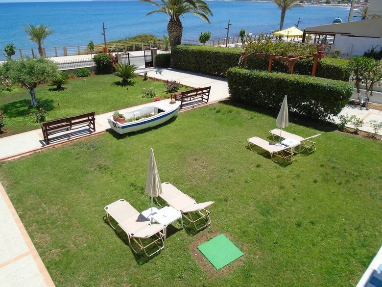 Hotel Triton