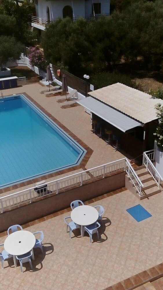 Hotel Triton