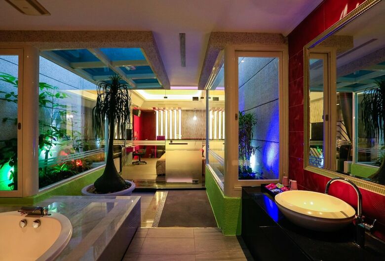 Sweet Love Boutique Motel