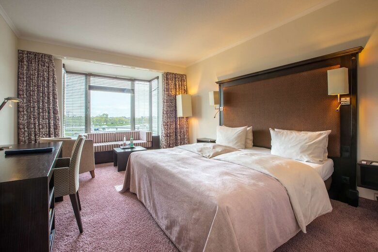 Radisson Blu Senator Hotel