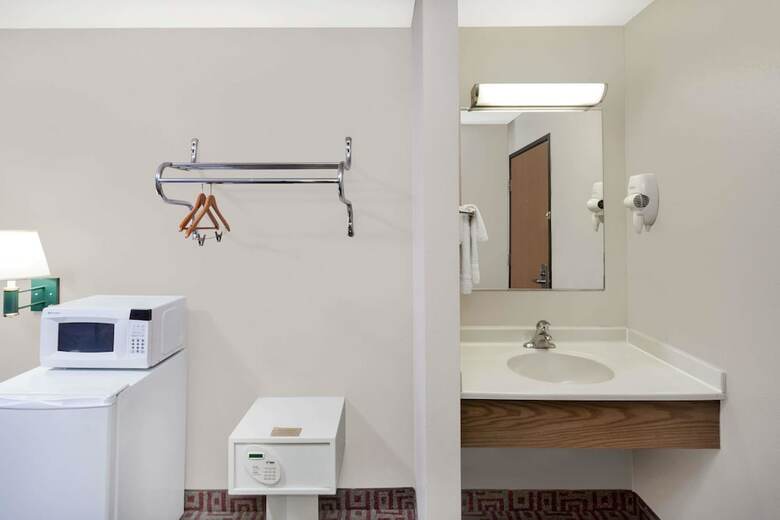 Hotel Super 8 By Wyndham Muscatine