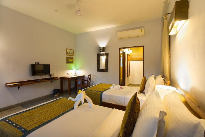 Hotel Heritage Resort Hampi