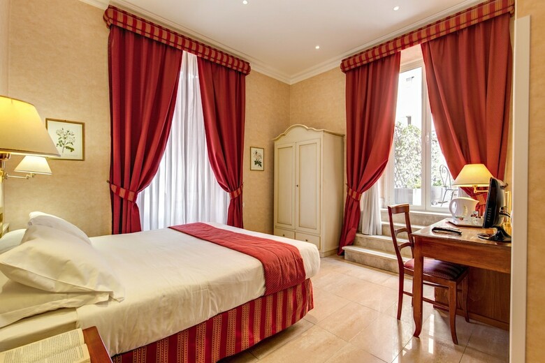 Ecce Roma Suites