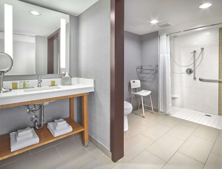 Hotel Doubletree By Hilton Edmonton Downtown