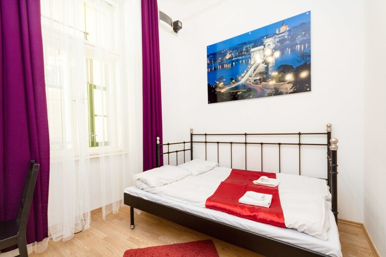 Grand Boulevard Apartments