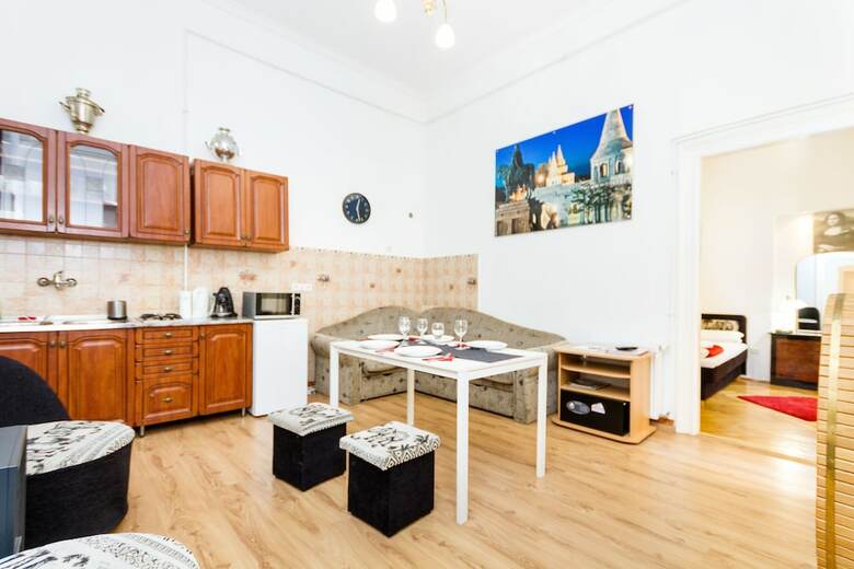 Grand Boulevard Apartments