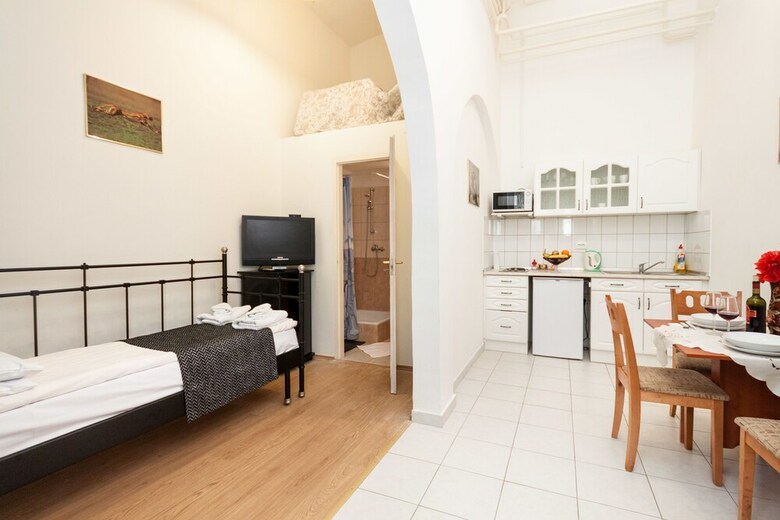 Grand Boulevard Apartments