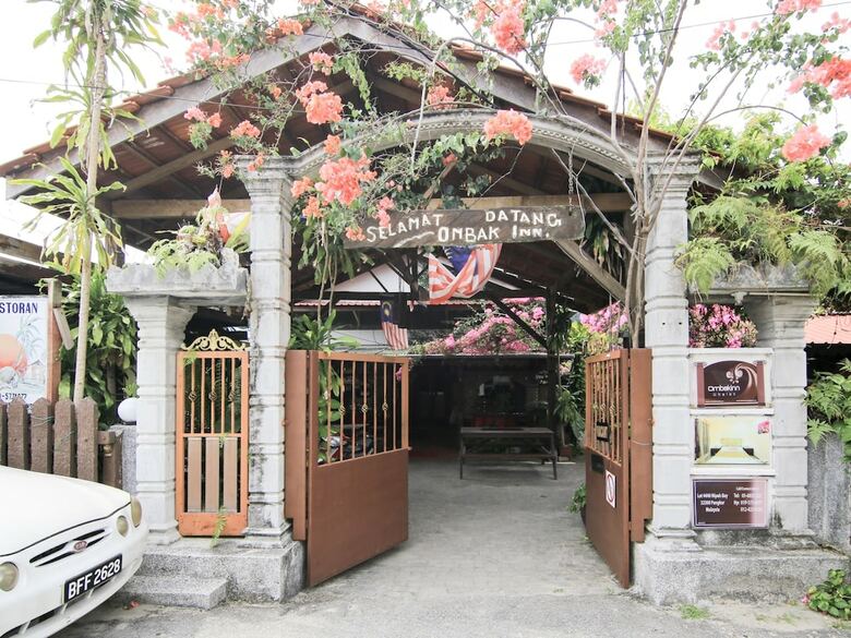 Posada Oyo 44084 Ombak Inn Chalet