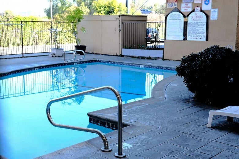 Motel Budget Inn And Suites