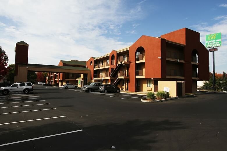 Motel Budget Inn And Suites