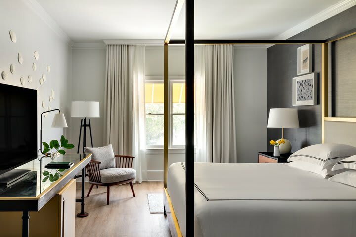 Hotel Mulberry Inn
