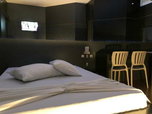 Snob Motel (adult Only)