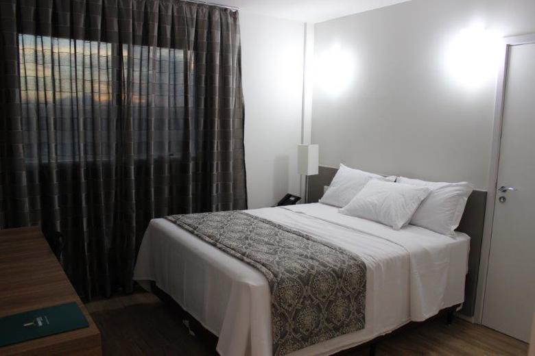 Hotel �mpar Su�tes Expominas