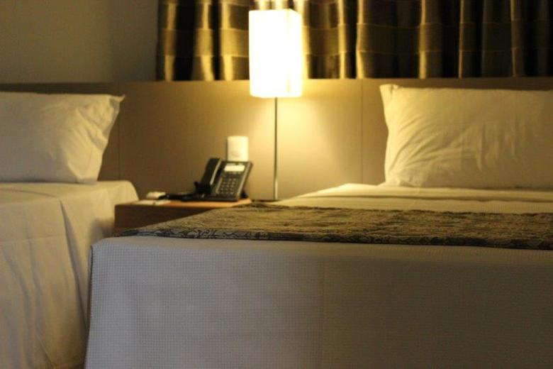 Hotel �mpar Su�tes Expominas