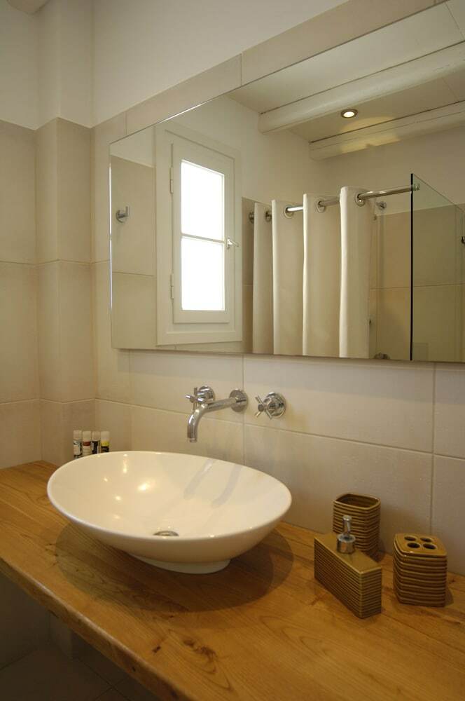 Apartamentos Kapetan Tasos Suites