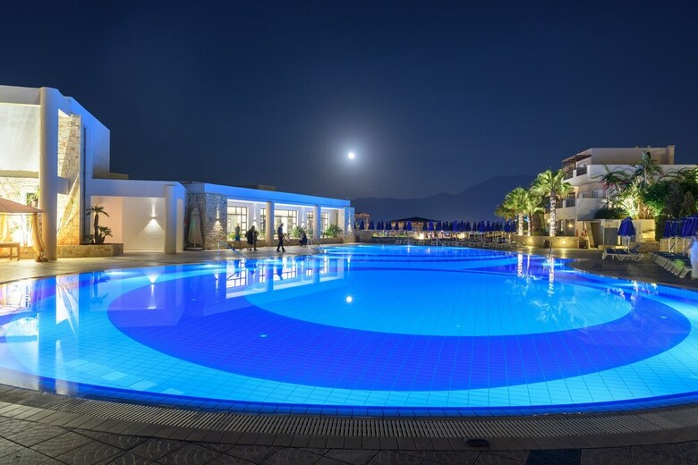 Grand Hotel Holiday Resort
